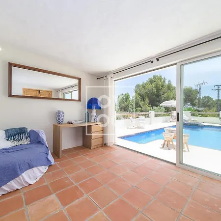 Вилла Tutti Sur - Boho Style - Private Heated Pool - Mountain Views - By Oyoostays